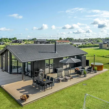 Holiday home 3 Bedroom Amazing In Horve