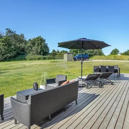 3 Bedroom Amazing In בית נופש Hørve